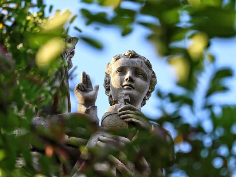 OSTANI SA NAMA GOSPODINE